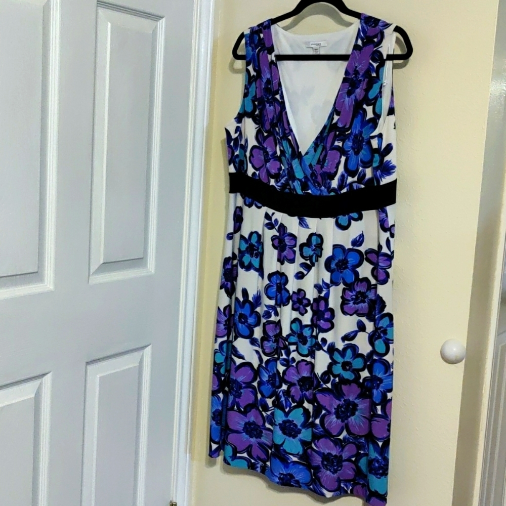 Dress Barn Floral V Neck 18W